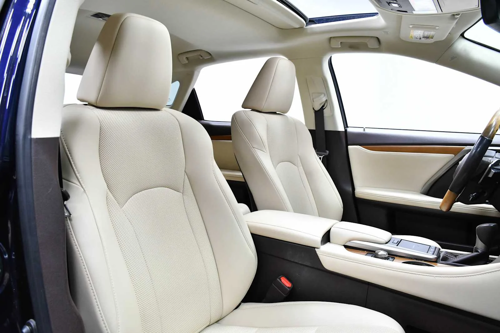 Used 2020 Nightfall Mica Lexus  image 23