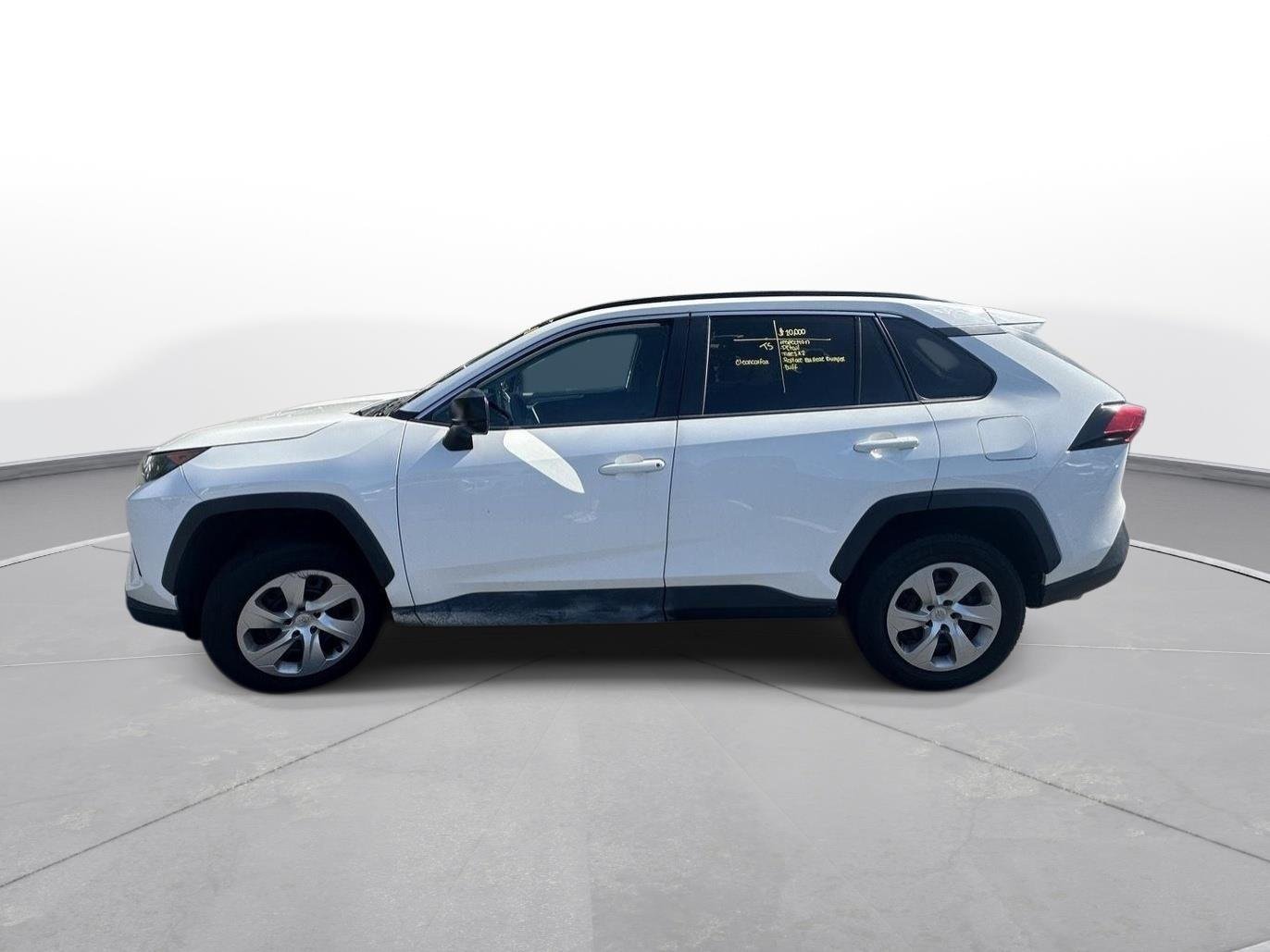 Used 2019 Super White Toyota LE image 9
