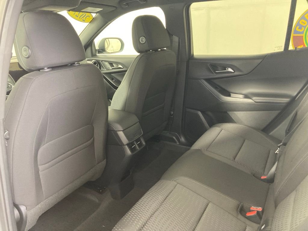 New 2027 Summit White Chevrolet LT image 12