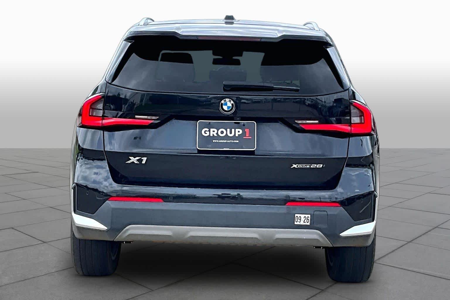 Used 2023 Black Sapphire Metallic BMW xDrive28i image 5