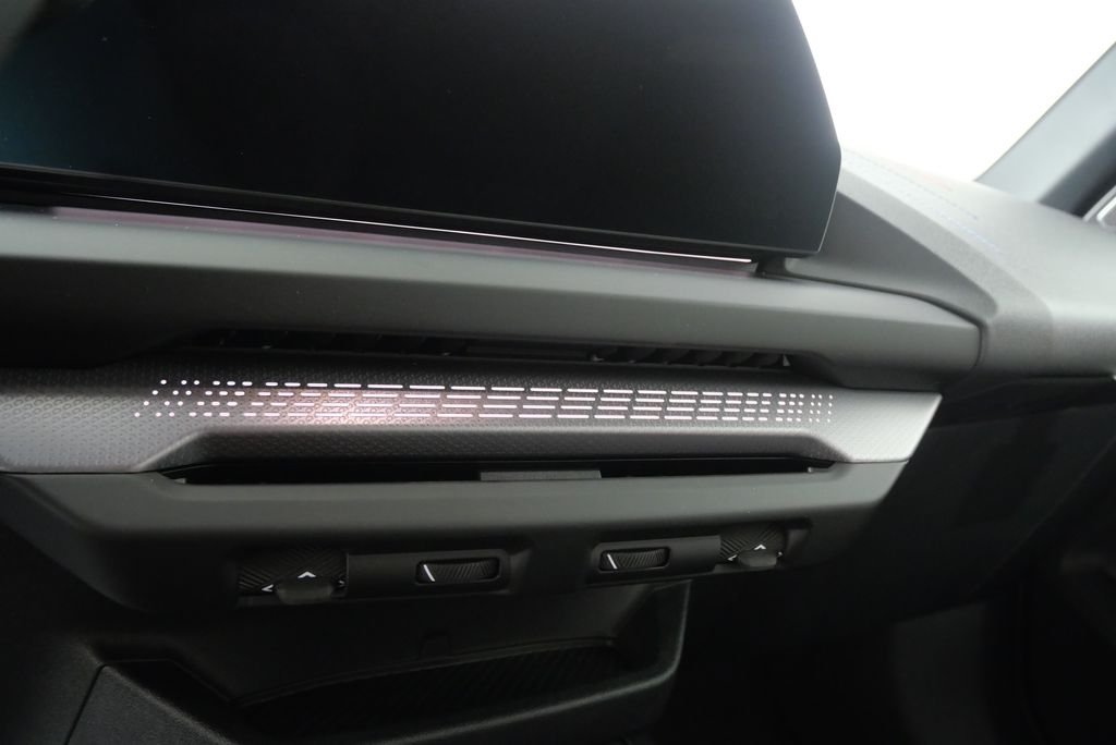 2025 BMW 2 Series M235 - Photo 19