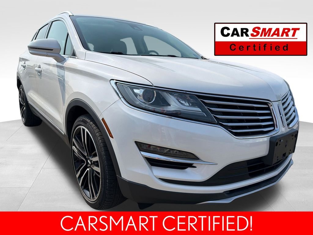 Used 2018 White Platinum Clearcoat Metallic Lincoln Reserve image 1