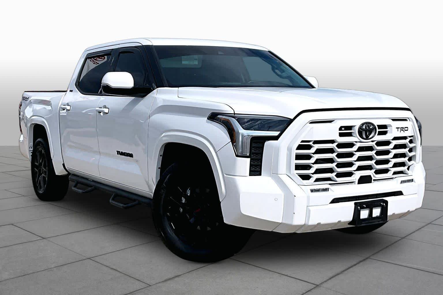 Used 2022 White Toyota SR5 image 3