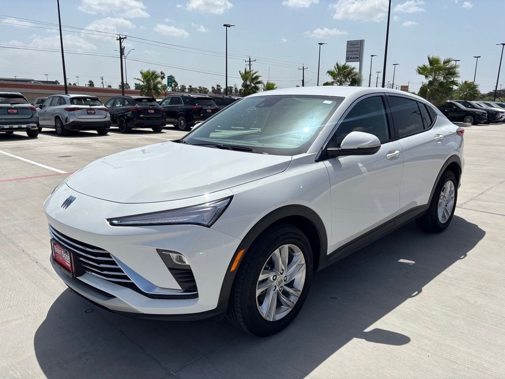 Used 2025 White Buick Preferred image 3