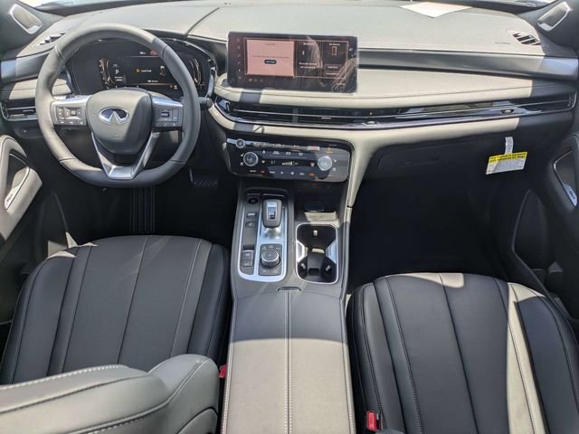 New 2027 2T RAD WHT INFINITI Sport AWD image 16