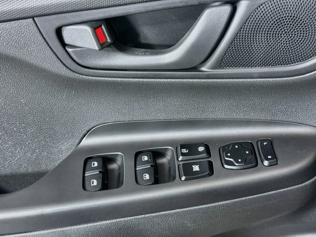 Used 2019 Red Hyundai SEL image 21