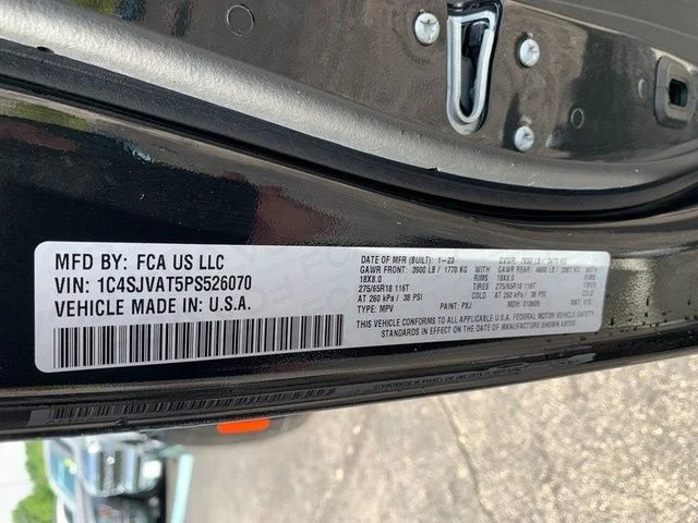 Used 2023 Black Jeep Base image 24