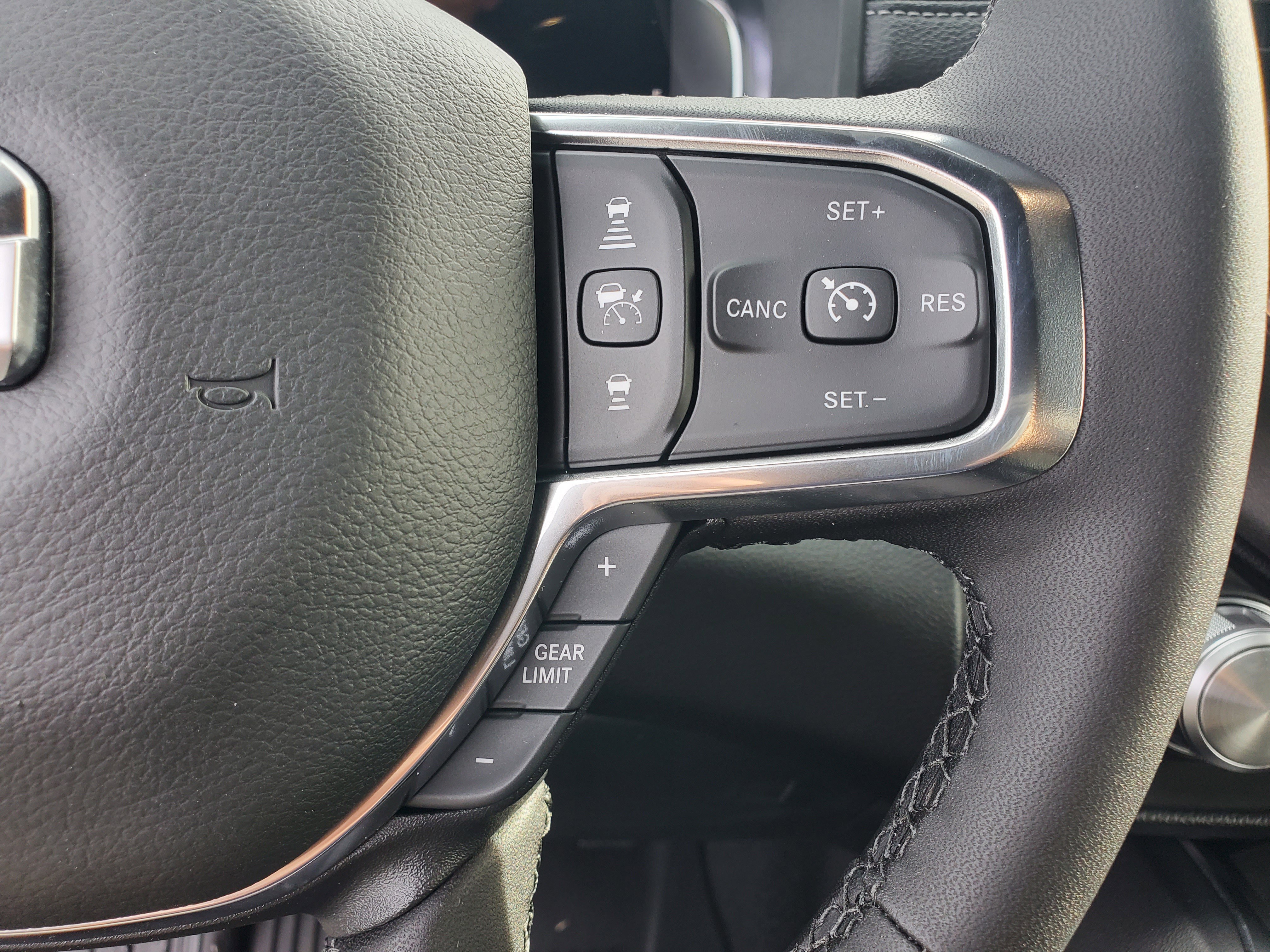 2026 RAM 1500 Laramie - Photo 25