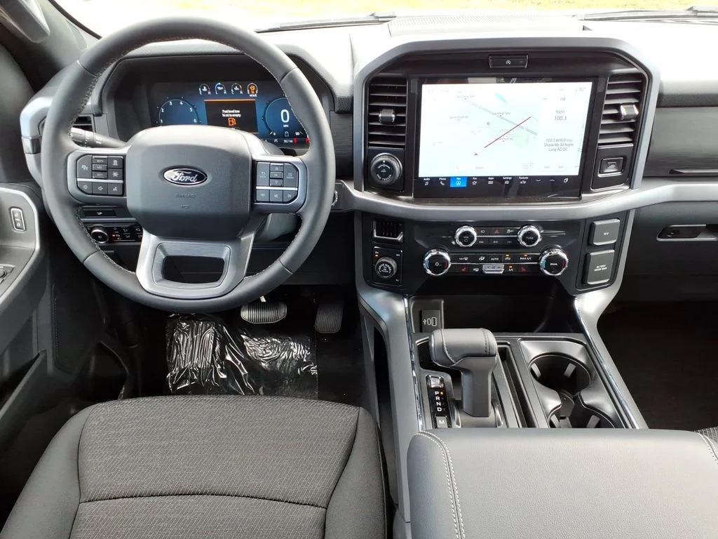 New 2026 Avalanche Ford XLT image 14