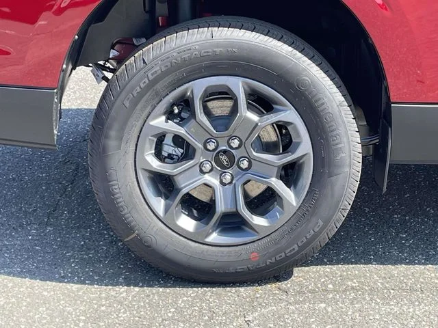 New 2026 Ruby Red Metallic Tinted Clearcoat Ford XLT image 7