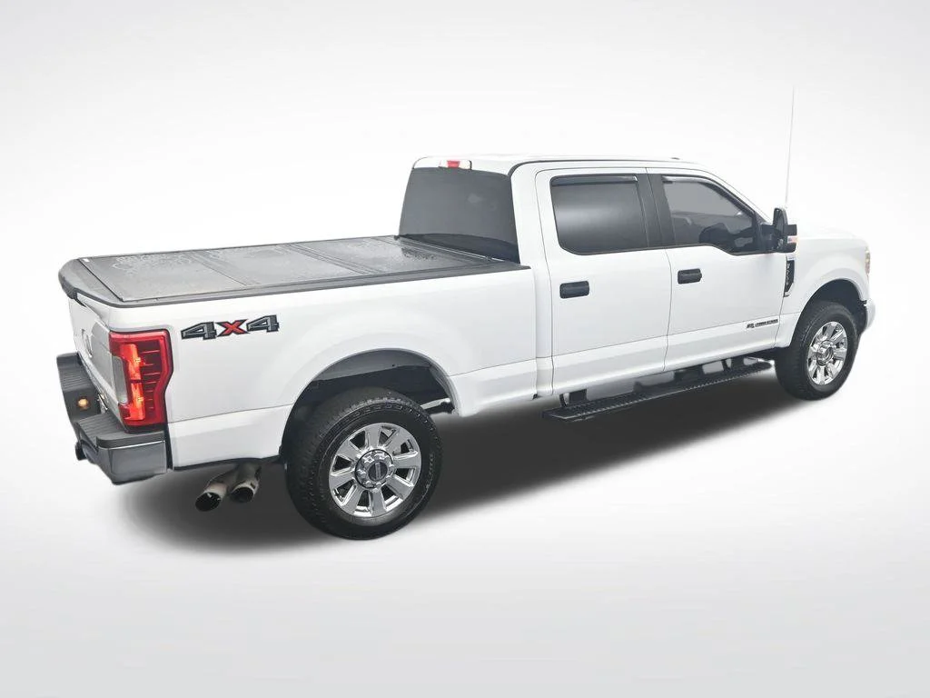 Used 2019 Oxford White Ford XLT image 40