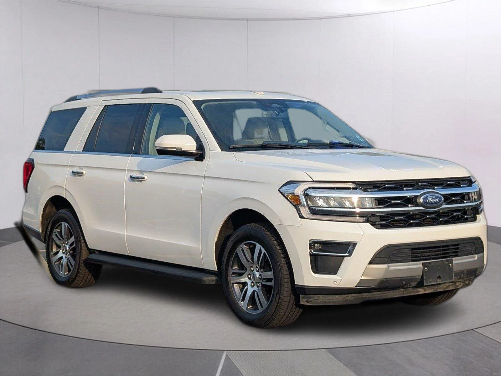 Used 2024 Oxford White Ford Limited image 9