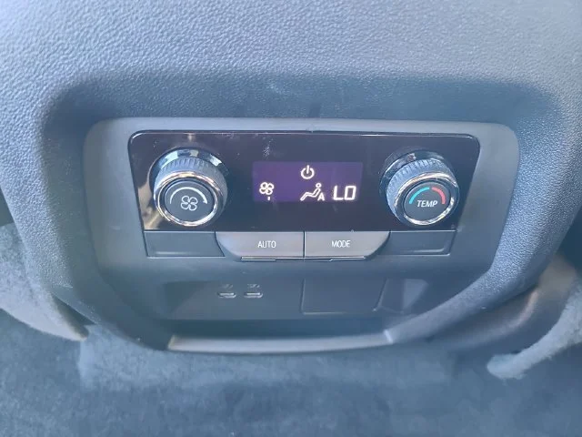 Used 2025 Summit White Chevrolet LT image 18