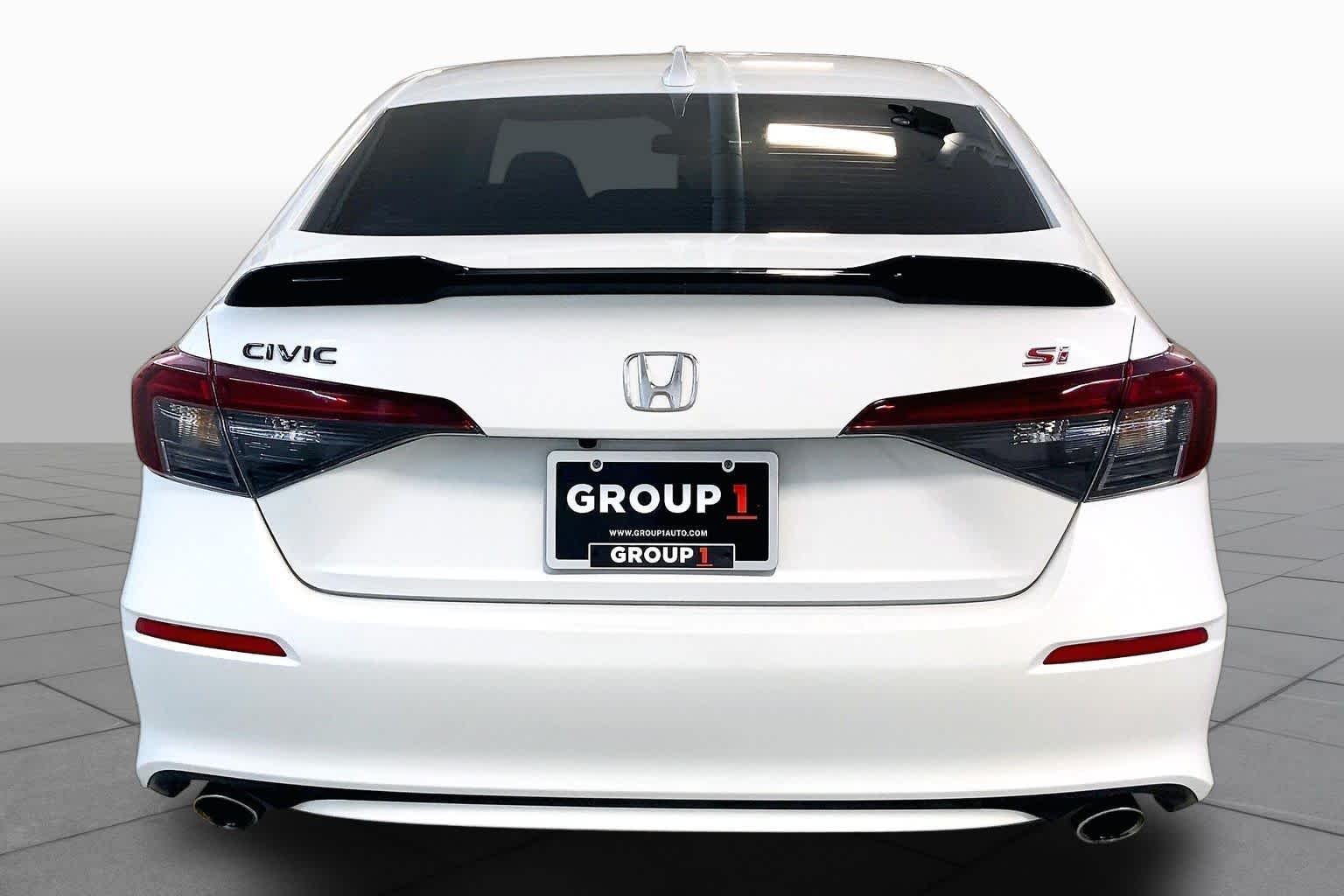Used 2026 Platinum White Pearl Honda  image 4
