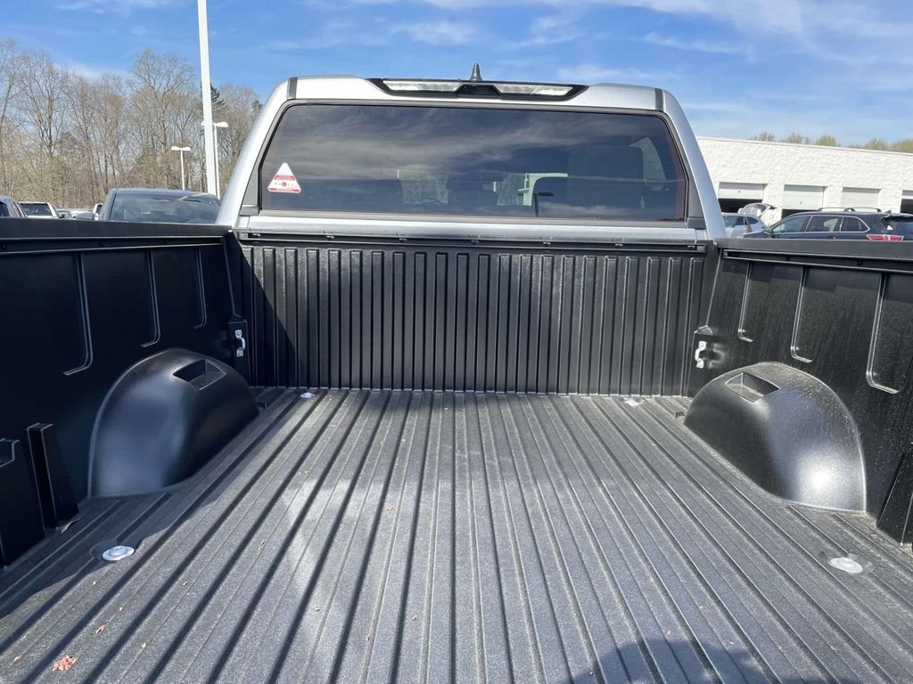 2025 Toyota Tundra SR5 - Photo 42
