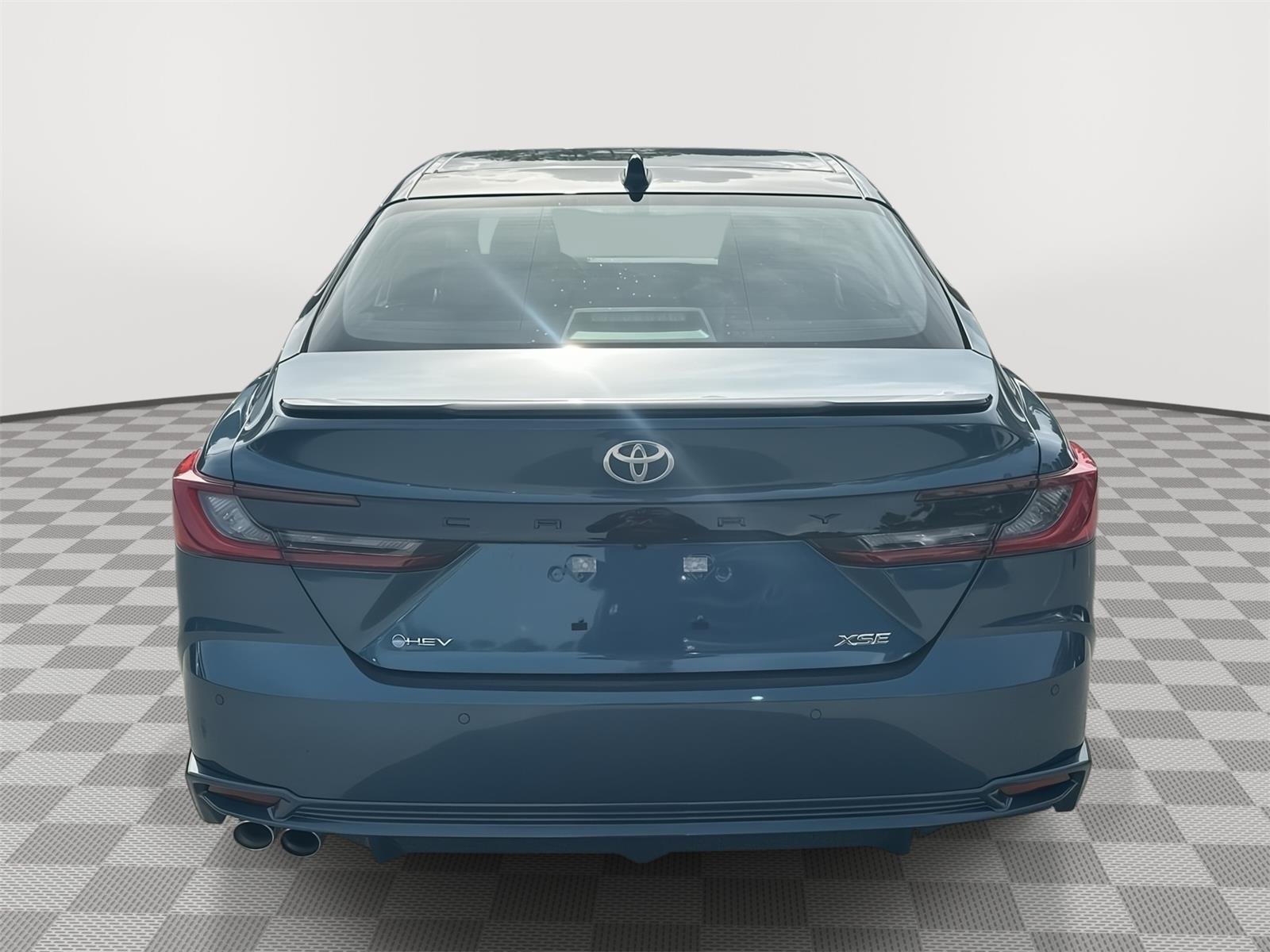 New 2026 Ocean Gem with Midnight Black Metallic roof <sup>1</sup> Toyota  XSE image 5
