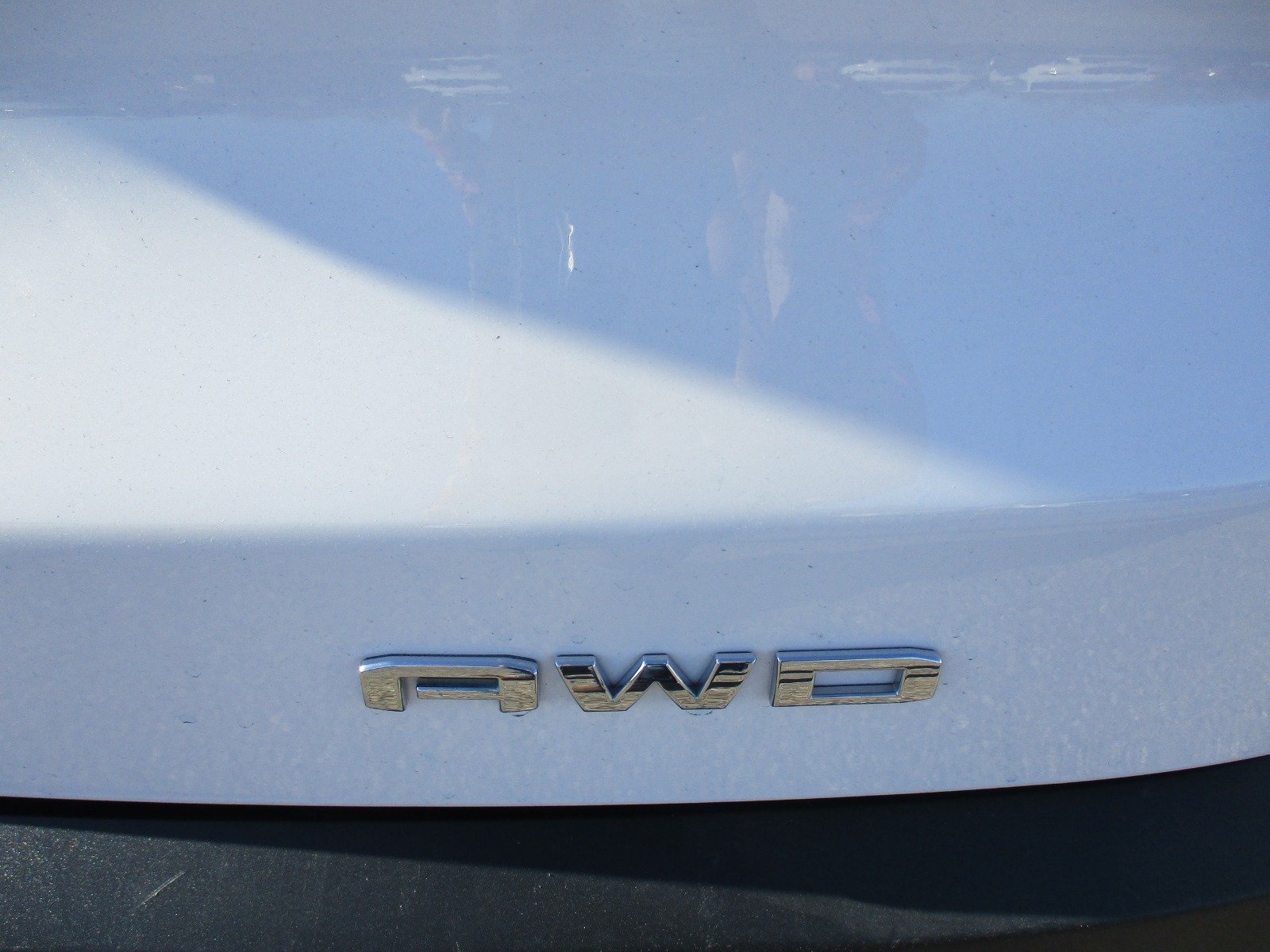 Used 2023 WHITE Gmc Sle image 6