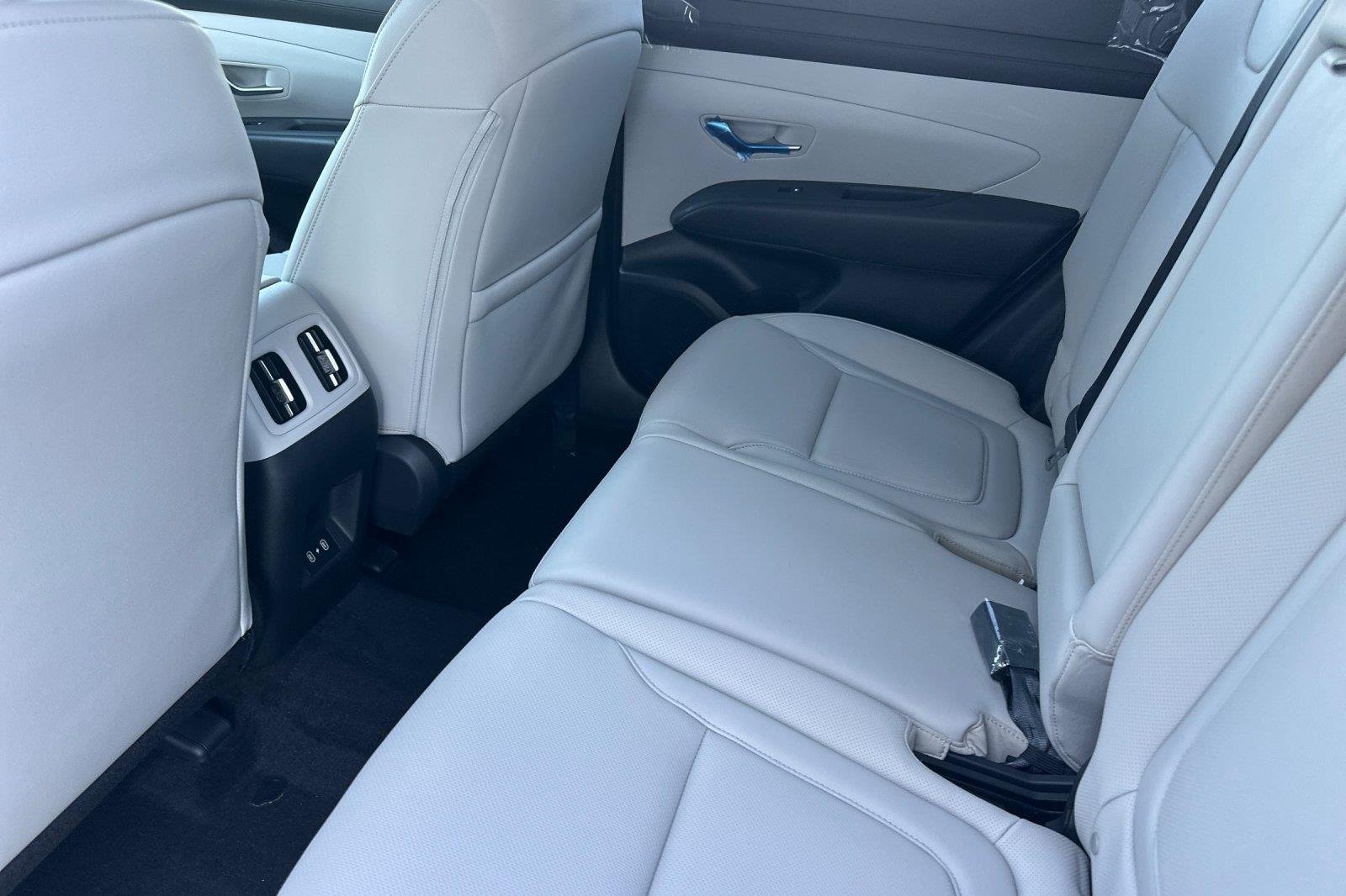 New 2026 Serenity White Pearl Hyundai SEL Plus FWD image 40
