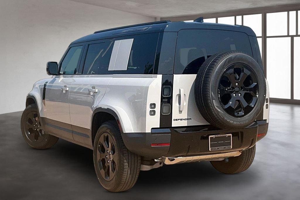 New 2026 Borasco Grey Metallic Land Rover S image 3