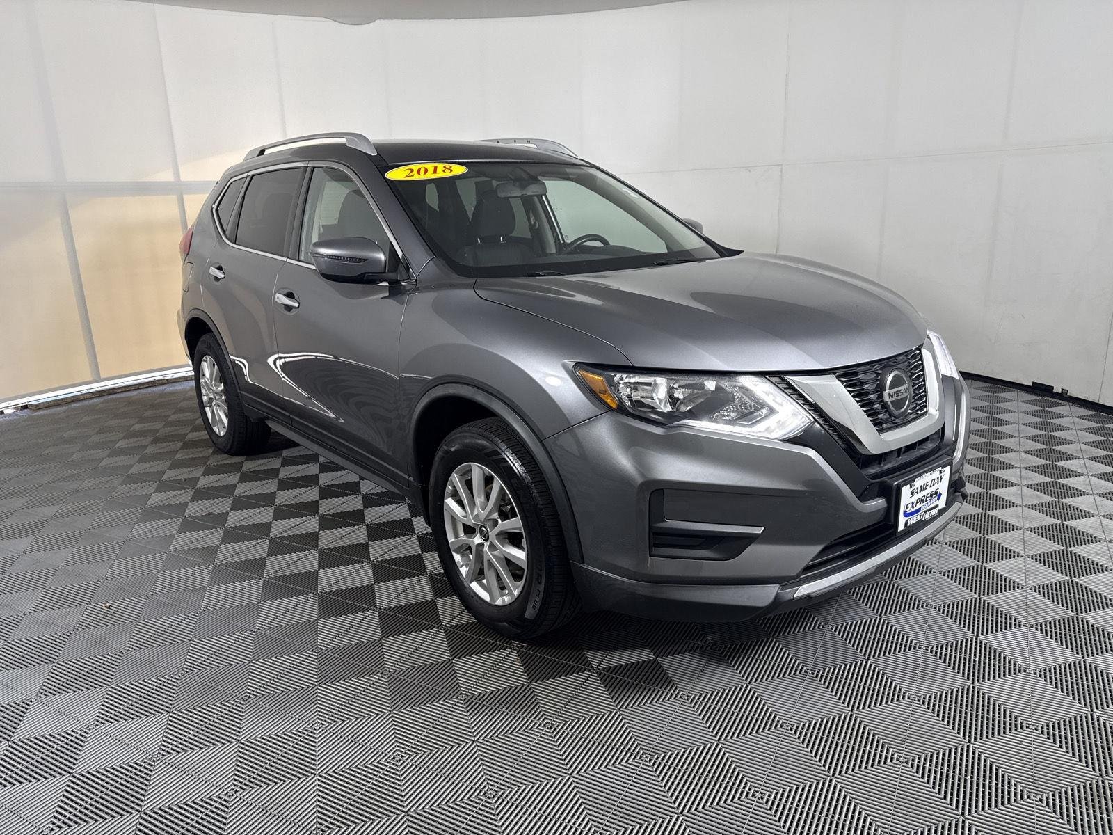 Used 2018 Gun Metallic Nissan SV image 11