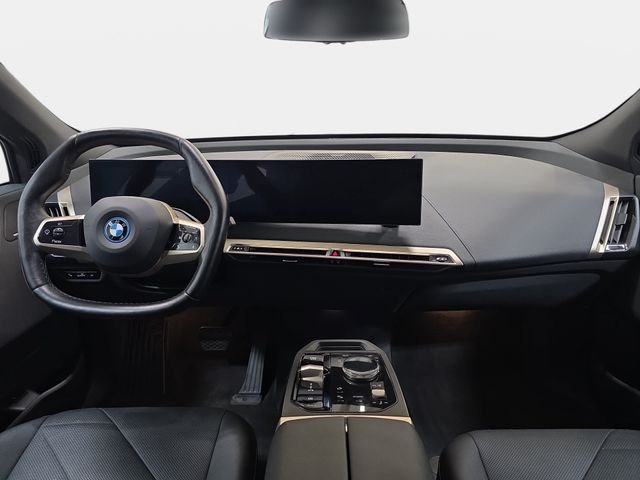 Used 2024 Black Sapphire Metallic BMW xDrive50 image 10