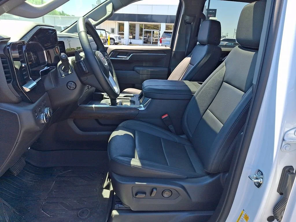 Used 2026 Glacier White Tricoat GMC SLT image 16