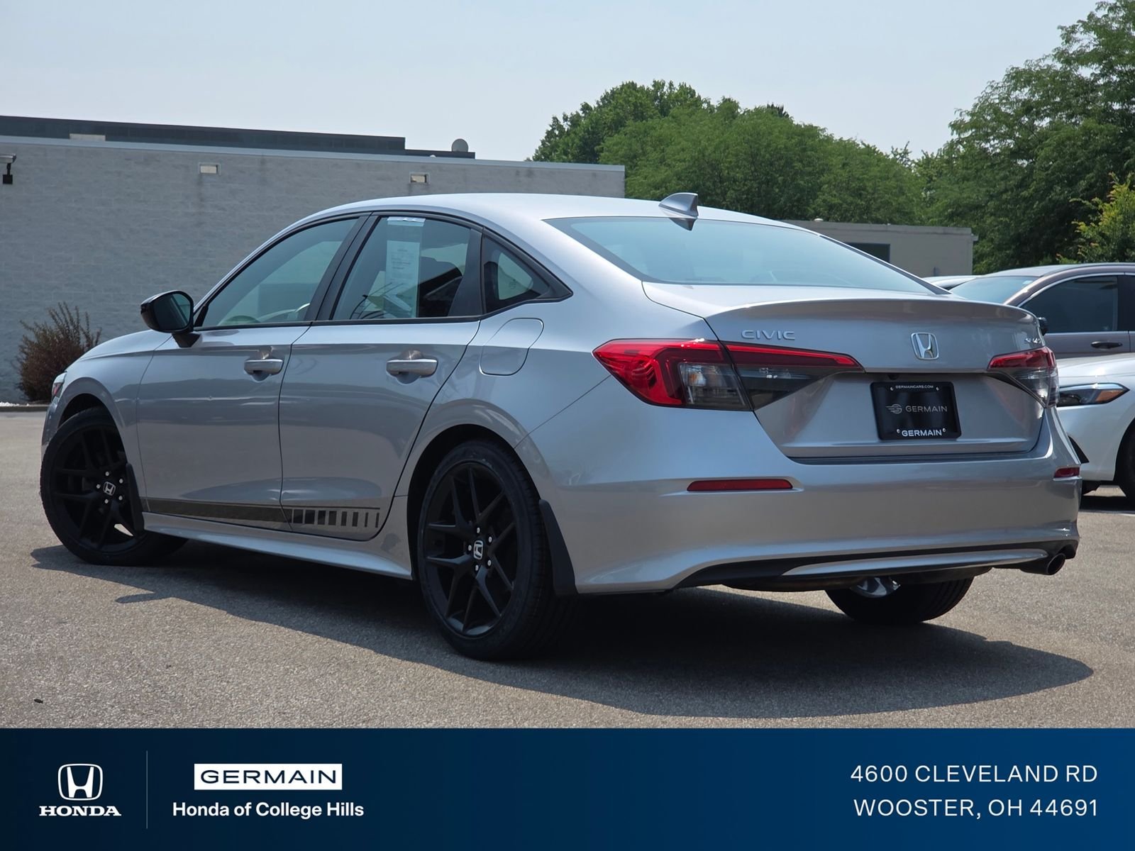 Used 2024 Lunar Silver Metallic Honda 2.0L 4D SPORT image 11