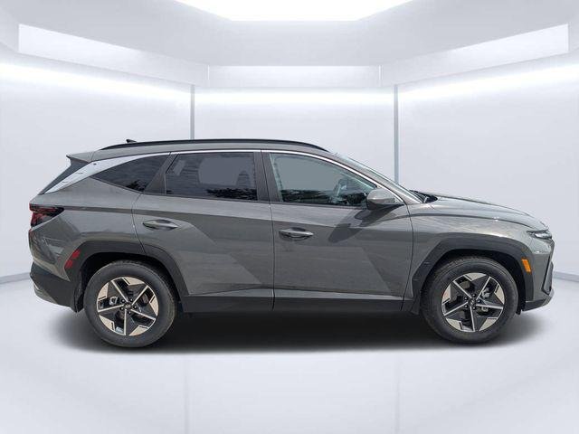 New 2026 Gray Hyundai SEL FWD image 2