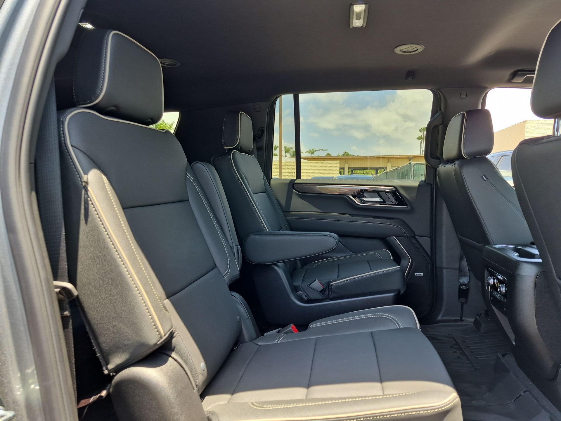 2026 GMC Yukon XL Elevation - Photo 28