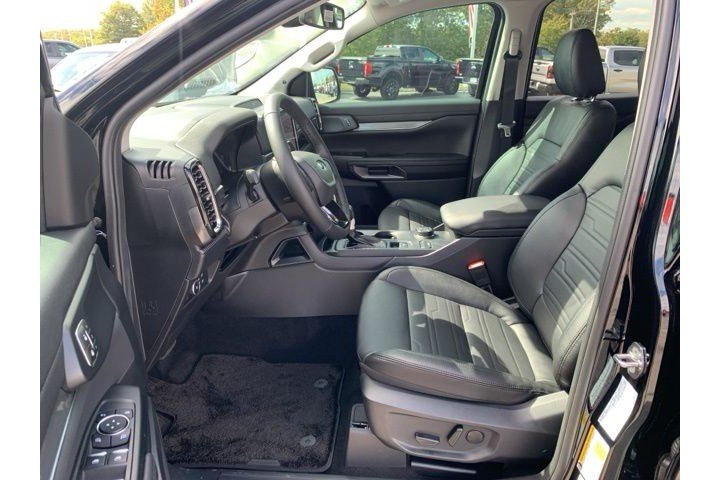 New 2025 Shadow Black Ford Lariat image 9
