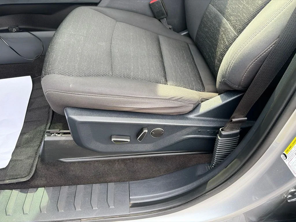 Used 2021 Silver Ford XLT image 21