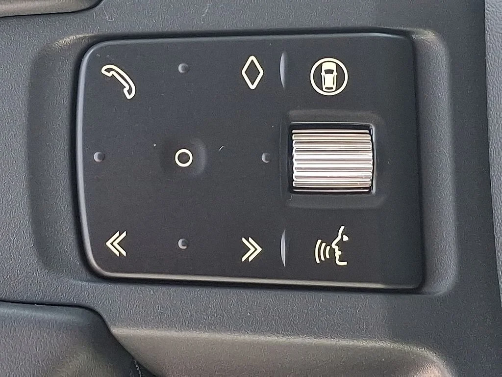 Certified Used 2025 Fuji White Land Rover S image 16