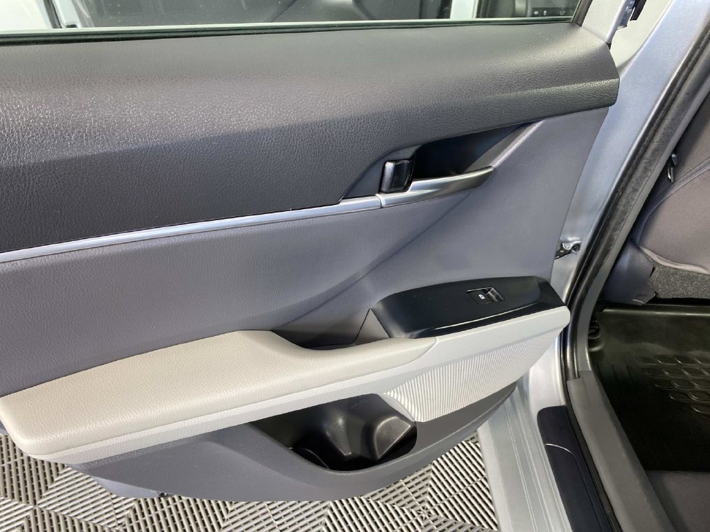 Used 2020 Silver Toyota LE image 27