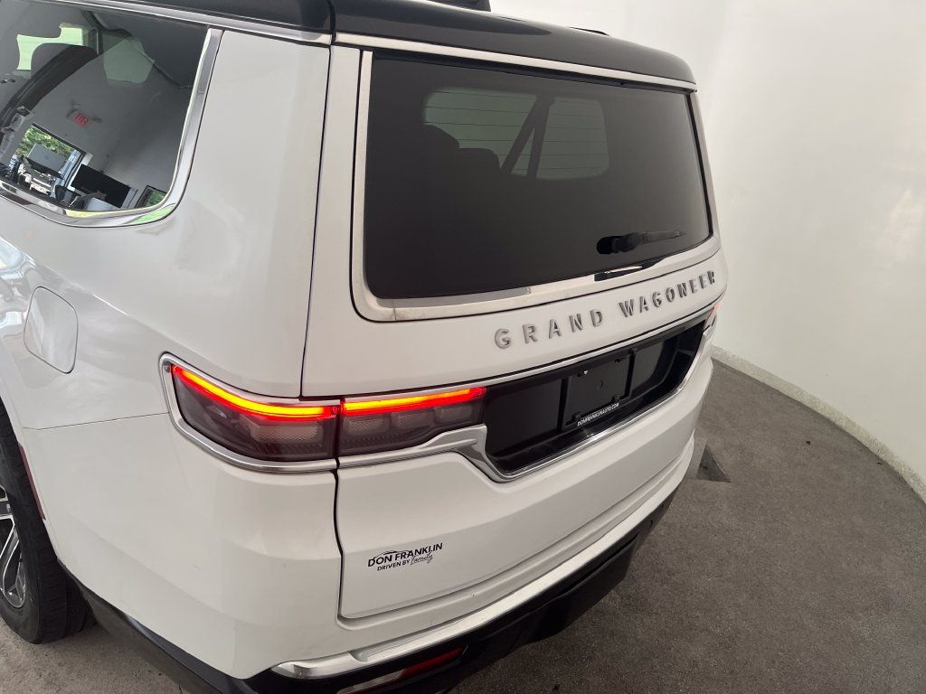 Used 2024 White Jeep Base image 4