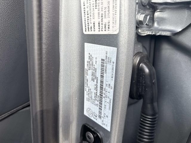 Used 2025 Iconic Silver Metallic Ford Lariat image 20