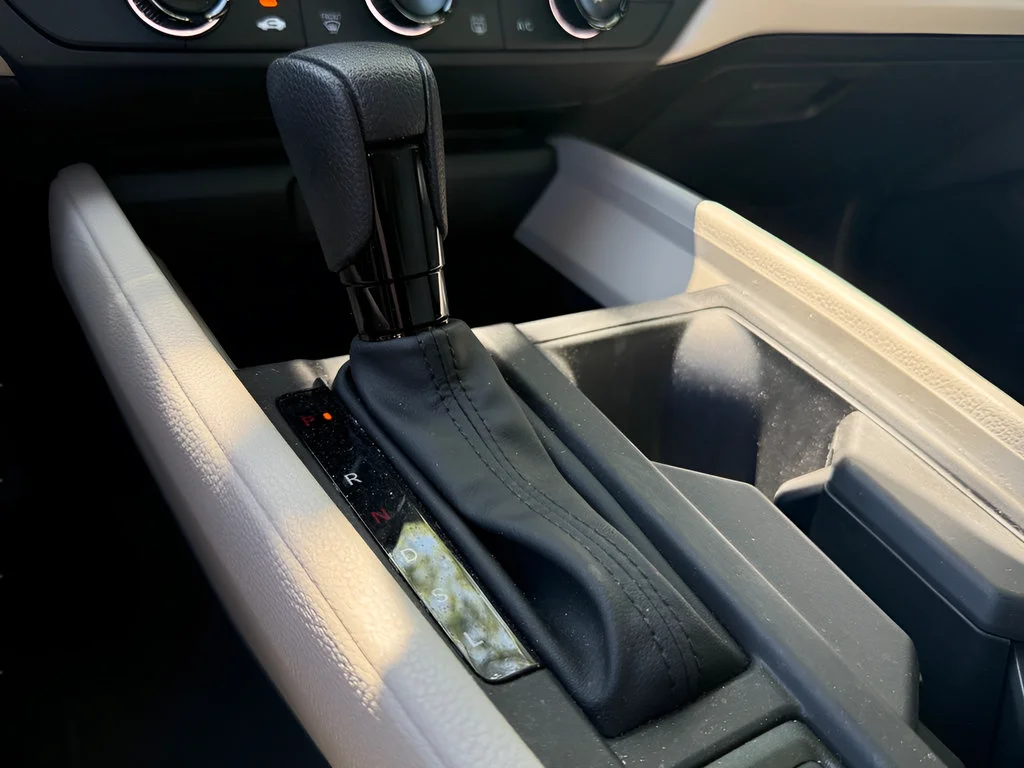 Used 2025 Meteorite Gray Metallic Honda LX image 64