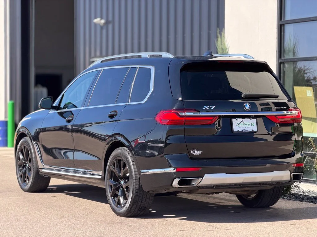 Used 2019 Black BMW xDrive40i image 3