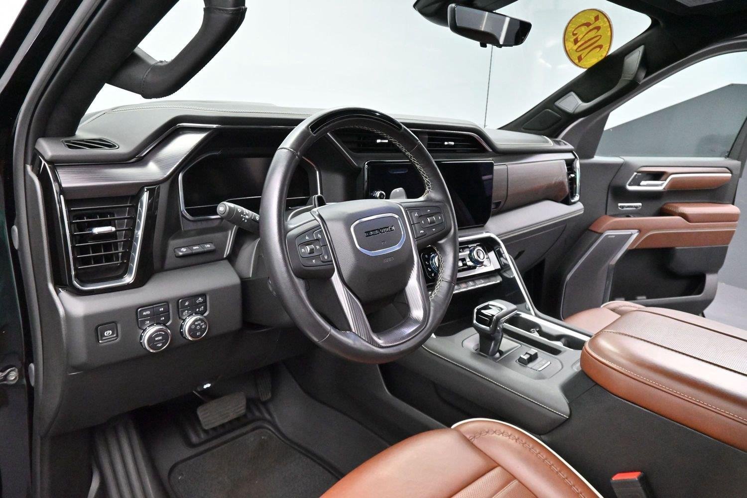 Used 2025 Onyx Black GMC Denali Ultimate image 16