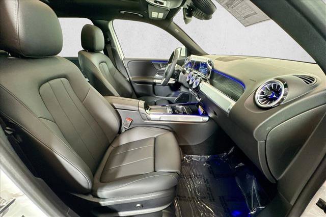 New 2026 Polar White Mercedes-Benz GLB 250 image 56