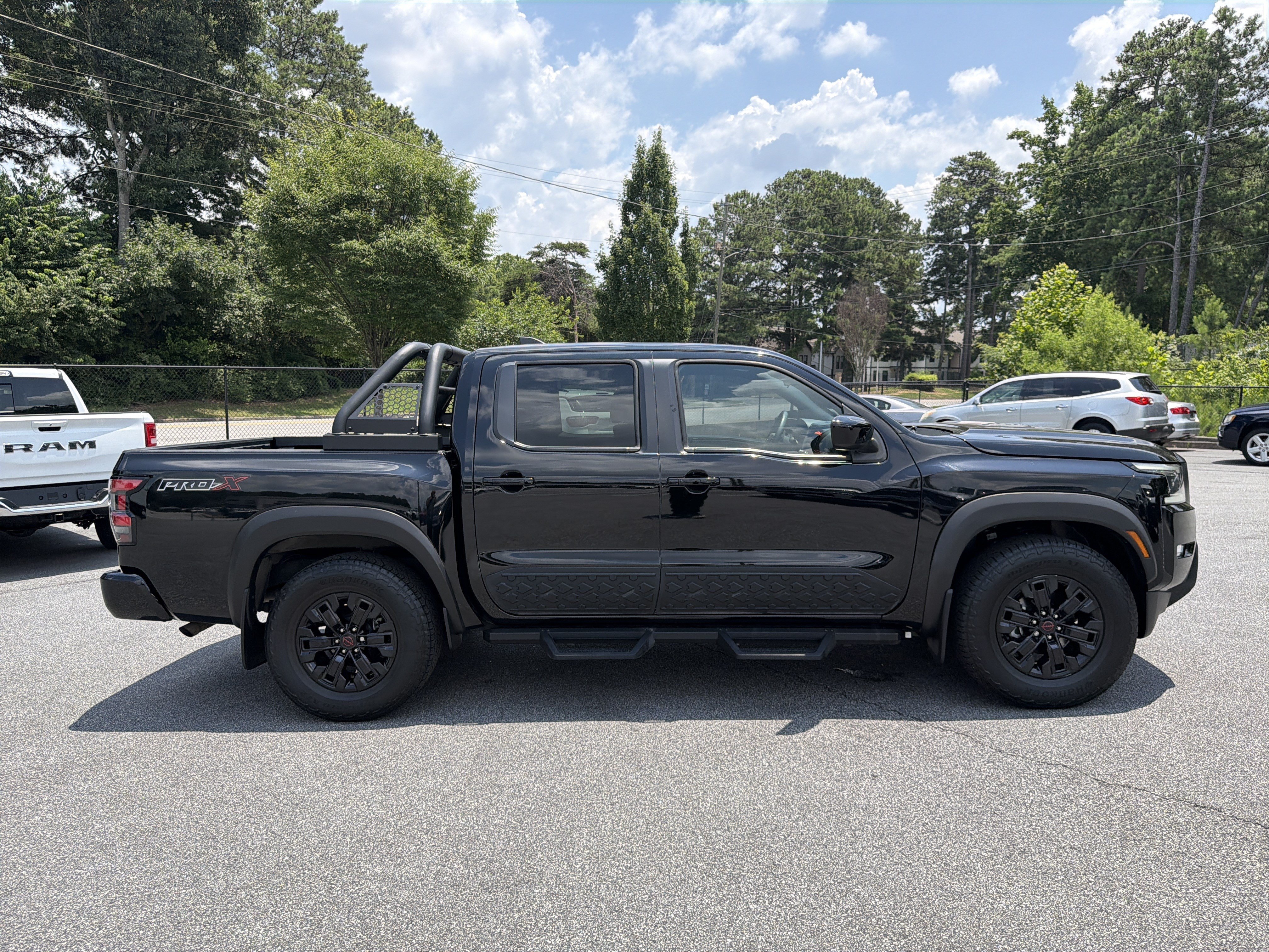 Used 2022 Super Black Nissan PRO-X image 9