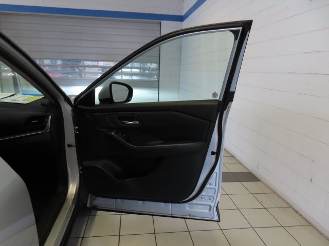 Used 2024 Brilliant Silver Metallic Nissan SV image 25