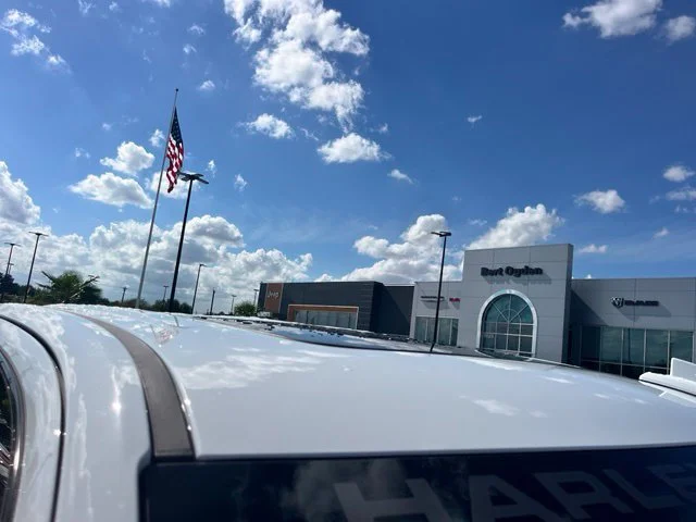 Used 2026 White GMC AT4 image 7