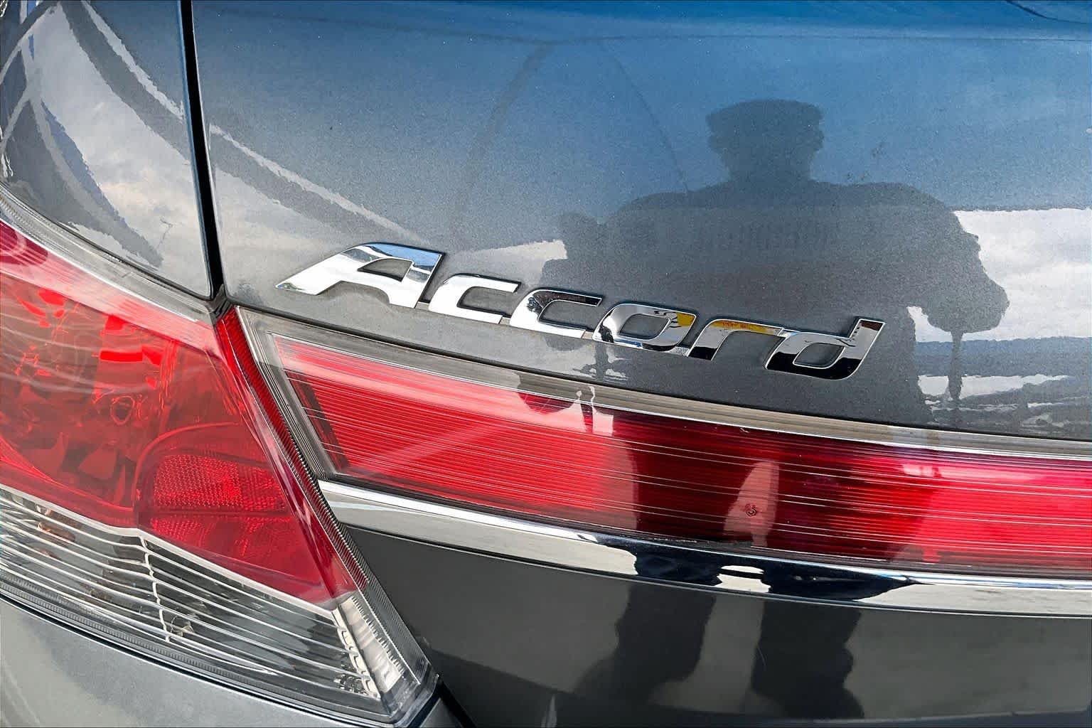 Used 2012 Polished Metal Metallic Honda LX image 9