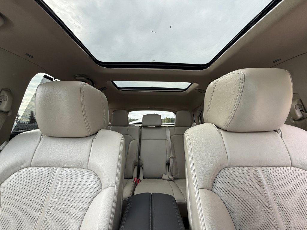 Used 2011 White Lincoln EcoBoost image 26