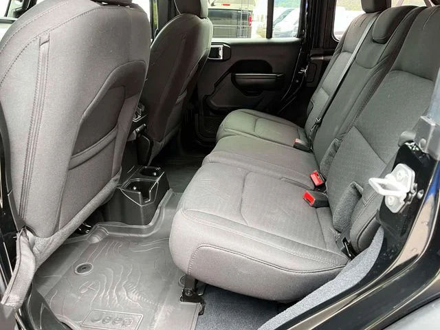 Certified Used 2022 Black Clearcoat Jeep Unlimited Sport S image 18