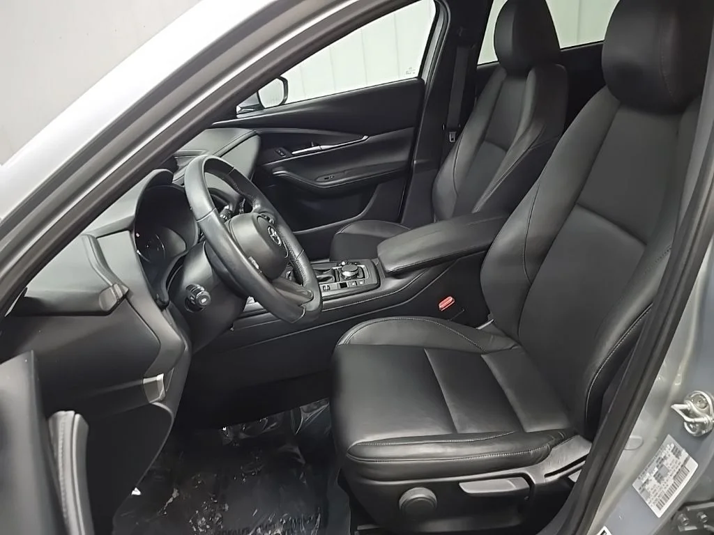Used 2021 Silver Mazda Select image 32