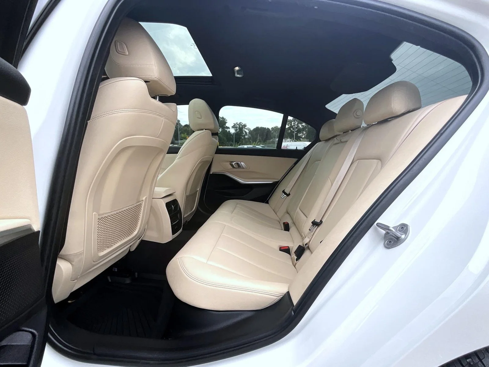 Used 2021 White BMW 330i xDrive image 22