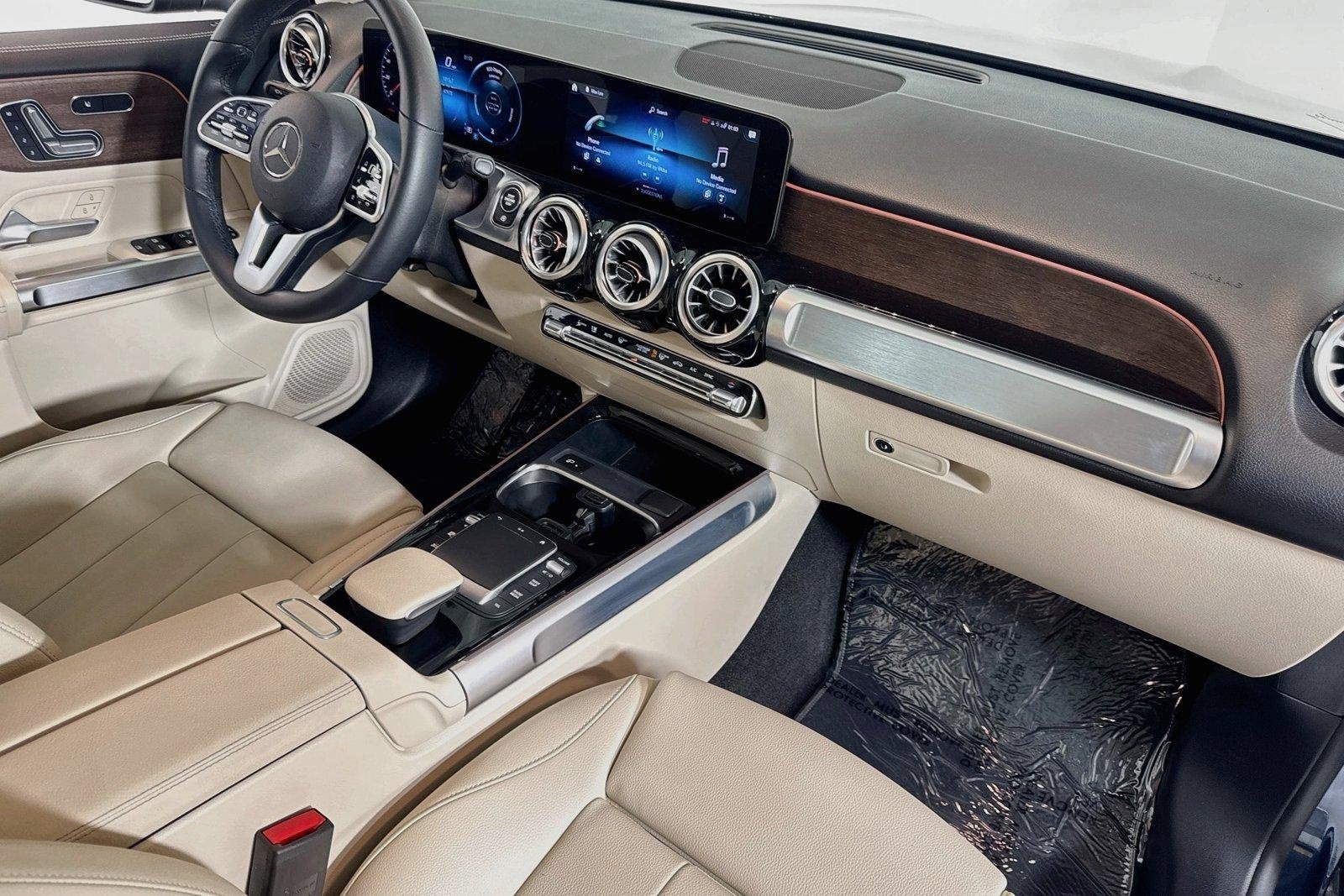 Used 2022 Denim Blue Metallic Mercedes-Benz GLB 250 image 28