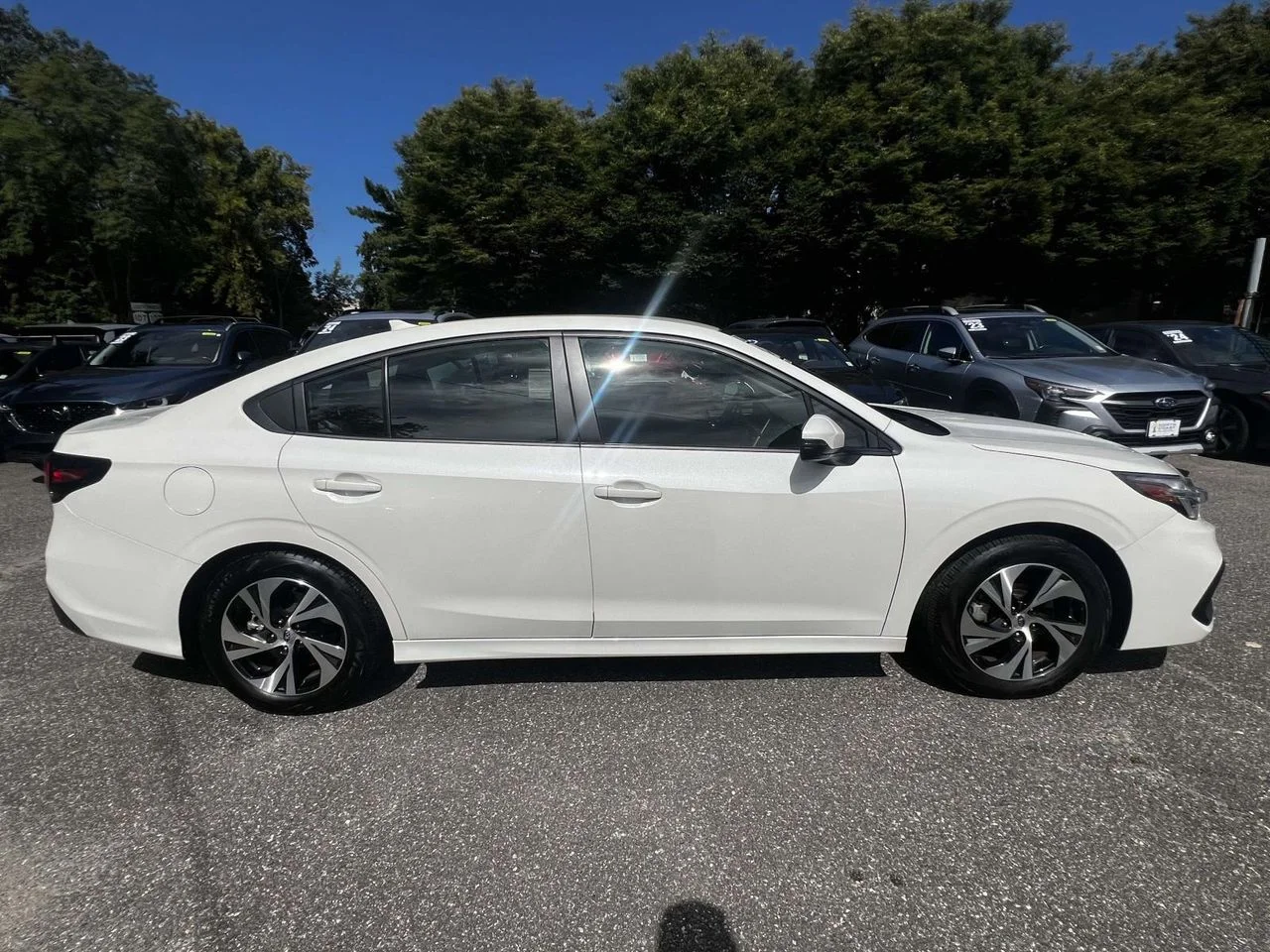 Used 2025 Crystal White Pearl Subaru Premium image 4