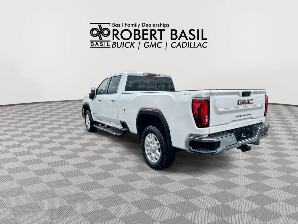 Used 2023 White GMC SLT image 6